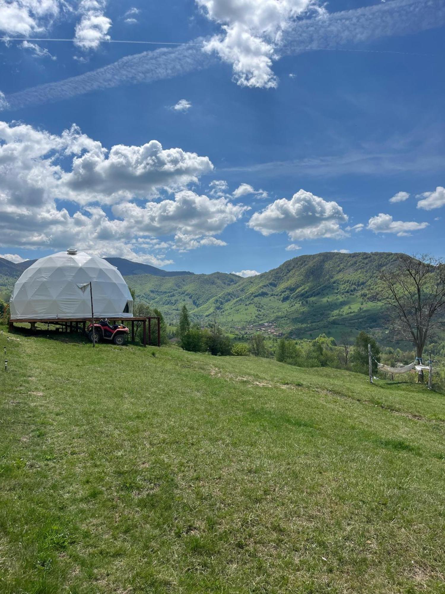 Starry Dome - Manta'S Retreat Glamping Cornereva Hotel Luaran gambar